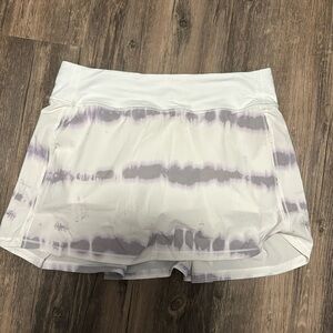 Lululemon pace rival skirt